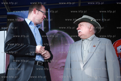 Pierwszy Maraton Sierpniowy w Gdansku . Nz Lech Wałęsa...