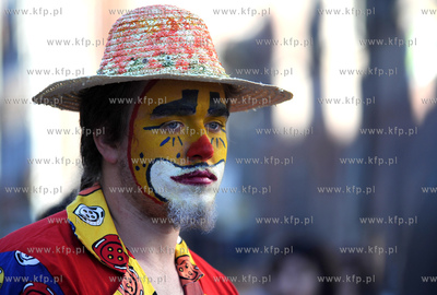 Gdansk. Parada karnawalowa grup kuglarskich z Trojmiasta...