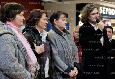 CH Manhattan. Promocja IV czesci albumu Fot. Kosycarz...