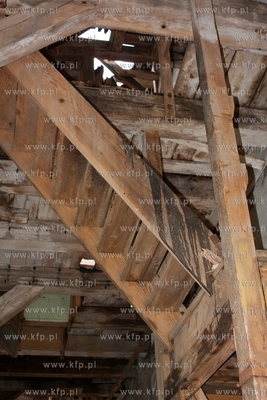 Starogard Gdanski. Zgliszcza zabytkowego mlyna po pozarze....