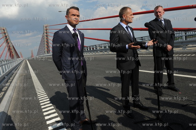 Otwarcie mostu w Kwidzynie. Nz. Minister Transportu...