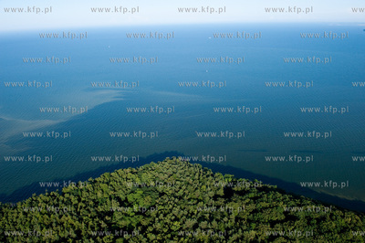 Kepa Redlowska z lotu ptaka. Na pierwszymplanie rezerwat...