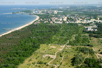 Gdansk Przymorze z lotu ptaka. Pas nadomorki z parkiem....