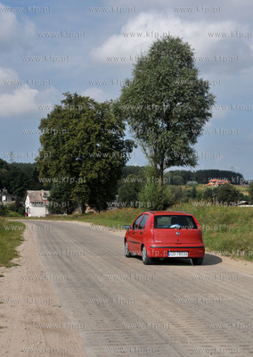 Sulmin wies na Kaszubach w gminie Zukowo, Wyjazd z...