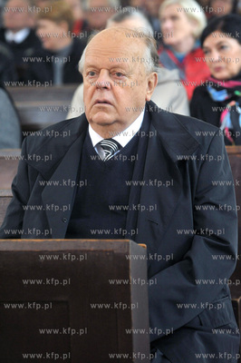 70 urodziny Lecha Walesy. Msza swieta w Bazylice Mariackiej...