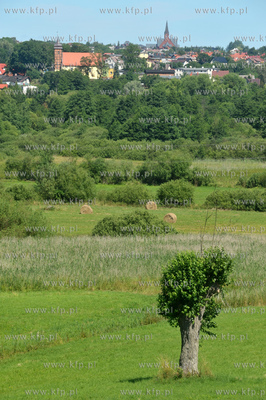 Zukowo. Widok od strony wsi Otomino. 18.07.2014 Fot....