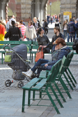 Wedrujace lawki czyli prototypowanie lub inaczej badanie...