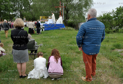 Boże Ciało w Gdańsku Brzeźnie. Msza święta przy...