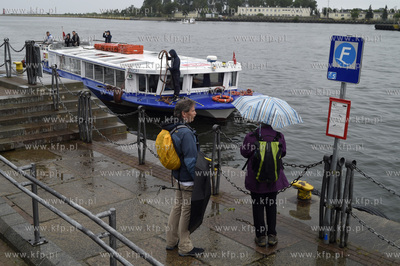 Port Gdański w Nowym Porcie. Tramwaj wodny Somica...