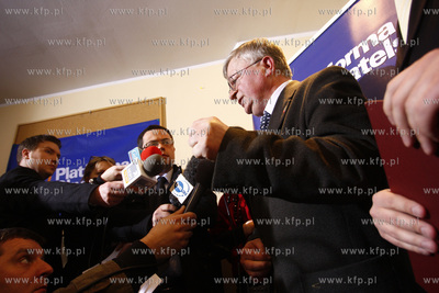 Sopot. Konferencja prasowa sopockiej PO, dotyczaca...