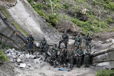 Wyburzanie Mostku Weisera na gdanskiej Strzyzy. Rozbiorke...