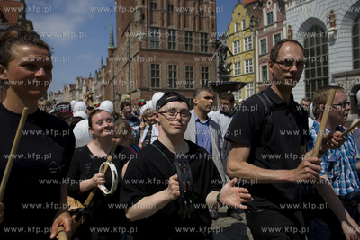 Parada ul. Długą i Długi Targ w Gdańsku kończąca...