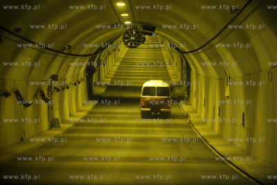 Konferencja prasowa i przejazd zabytkowym autobusem...