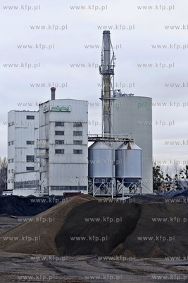 Znika hałda kruszywa z placu u zbiegu ul. Marynarki...