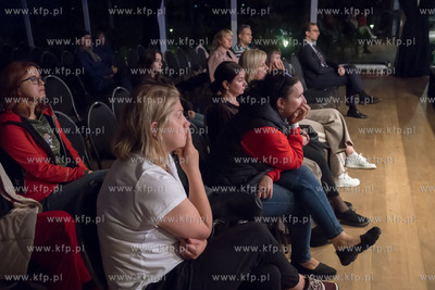 Spotkanie "Wojna obok nas. Historie odwagi, krzywdy,...