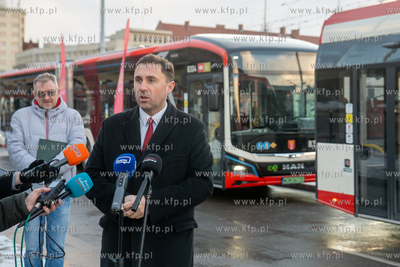 Konferencja poświęcona zmianie operatorów na 18...