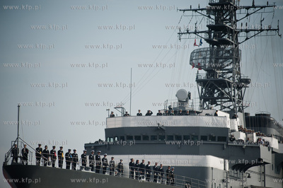 Gdynia. Nabrzeze Pomorskie. Uroczyste powitanie japonskiego...