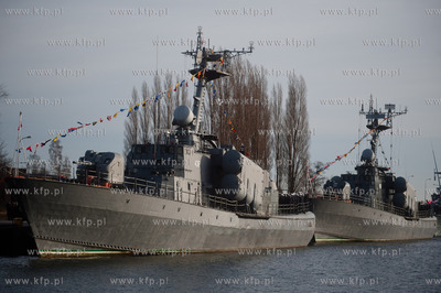 Port Wojenny w Gdyni. Ceremonia ostatniego opuszczenia...