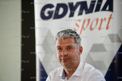 Gdynia. InfoBox. Konferencja prasowa poprzedzajaca...