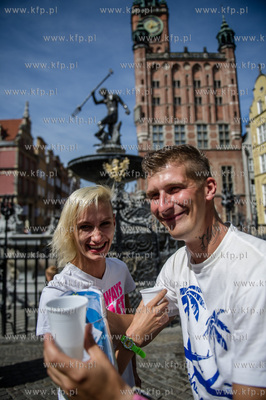 Gdansk. Dlugi Targ. Akcja pt. Szanowna Pani, Szanowny...