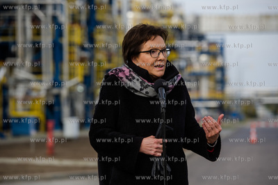 Gdansk. Wizyta Premier RP Ewy Kopacz w siedzibie Grupy...