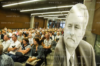 Gdansk. Europejskie Centrum Solidarnosci. Spotkanie...