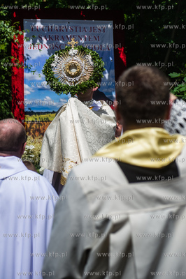 Szymbark. Procesja Bożego Ciała w Parafii św. Teresy...