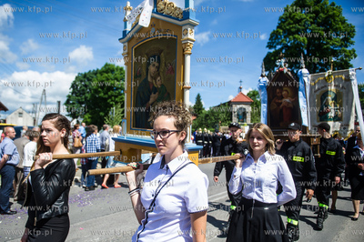 Szymbark. Procesja Bożego Ciała w Parafii św. Teresy...