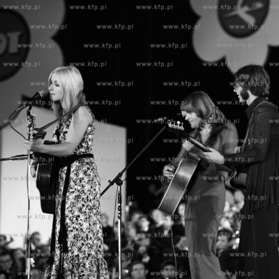 X Miedzynarodowy Festiwal Piosenki w Sopocie. Na scenie...