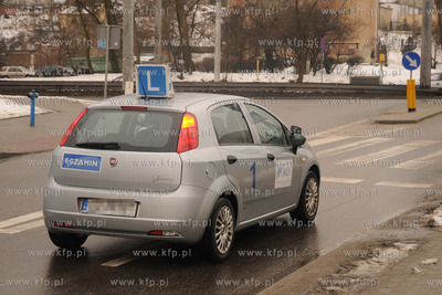 Ex-mundurowi tworzyli egzaminacyjna mafie w PORD-zie....