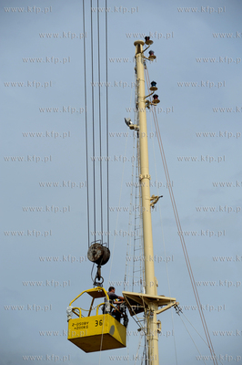 Gdansk. Stocznia Remontowa. Prace przy nowo postawionych...