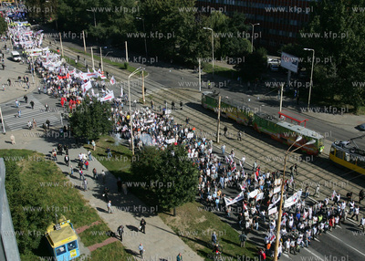Szczecin. Kilka tysiecy zwiazkowcow z calej Polski...