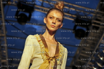 Plac Zdrojowy k. molo w Sopocie. Sopot Fashion Days...