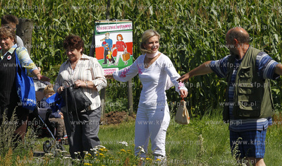 Niemcy. Manifestacja mieszkancow Pasewalku i okolicznych...