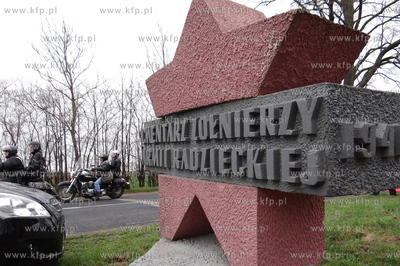 Braniewo. Ponad 300 motocyklistow z Rosji i Polski...