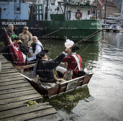 Gdansk. Wyspa Olowianka. Do abordazu - rekonstrukcja...