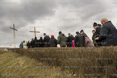 Droga Krzyzowa na Gorze Jana Paw  a II w Pelplinie...