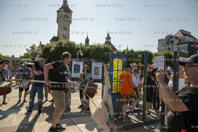 Sopot. Marsz dla zdrowia psychicznego i przejście...
