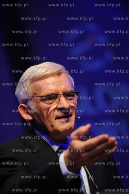 Gdansk, GLOBE FORUM 2009. Nz Jerzy Buzek - przewodniczacy...