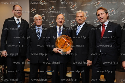 Gdansk, GLOBE FORUM 2009. Nz od lewej: Pawel Adamowicz...