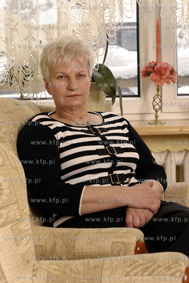 Krystyna Ostrzyniewska - jedna z wdow po marynarzach...