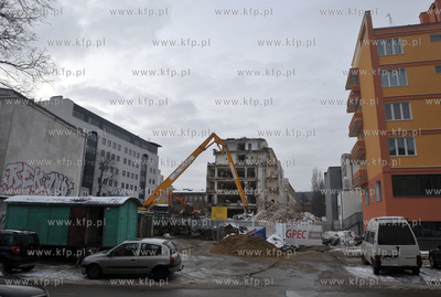 Gdansk Wrzeszcz. Wyburzanie domu towarowego Neptun,...
