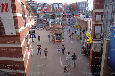 Gdansk.Pasaz handlowy City Forum na Podwalu Grodzkim....