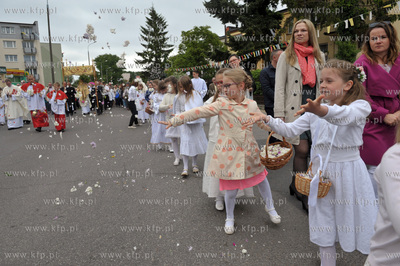 Boże Ciało w Gdańsku Brzeźnie. Procesja na ul....