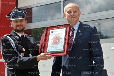 Otwarcie nowej remizy, strażnicy Ochotniczej Straży...