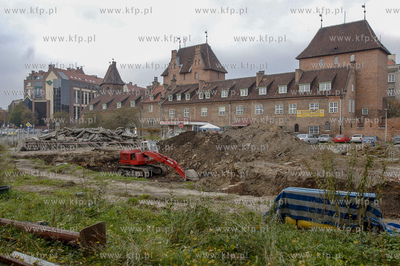 Gdańsk. Budowa Gdańskiego Teatru Szekspirowskiego...