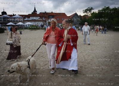 Sopot. Przystan rybacka. Tradycyjne poswiecenie lodzi...