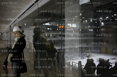 Budowa wielofunkcyjnej hali sportowo - widowiskowej...