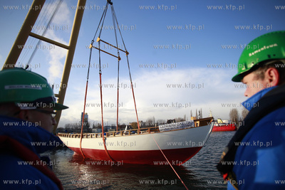 Gdansk. Stocznia Remontowa. Wodowanie historycznego...