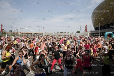 Gdansk.PGE Arena. Maraton Zumby, proba pobicia rekordu...